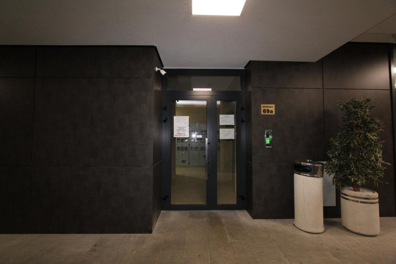 Downtown Apartment Banja Luka Buitenkant foto